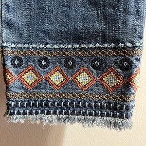 Chico’s size 1  (American size 8) nwt so slimming gfriend slim leg ankle.